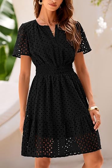 Vestido Corto de Verano 2025 para Mujer - Escote en Pico, Manga Corta y Detalles de Encaje con Volantes